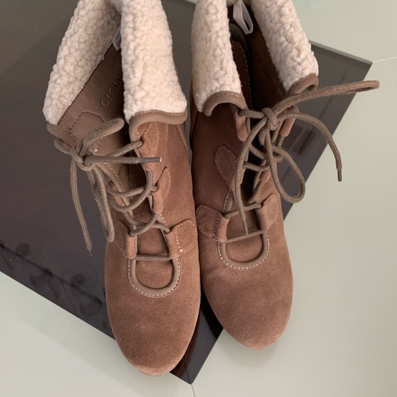 Gianni Bini Brown Leather Ankle Wedge Boots - Picture 2 of 6